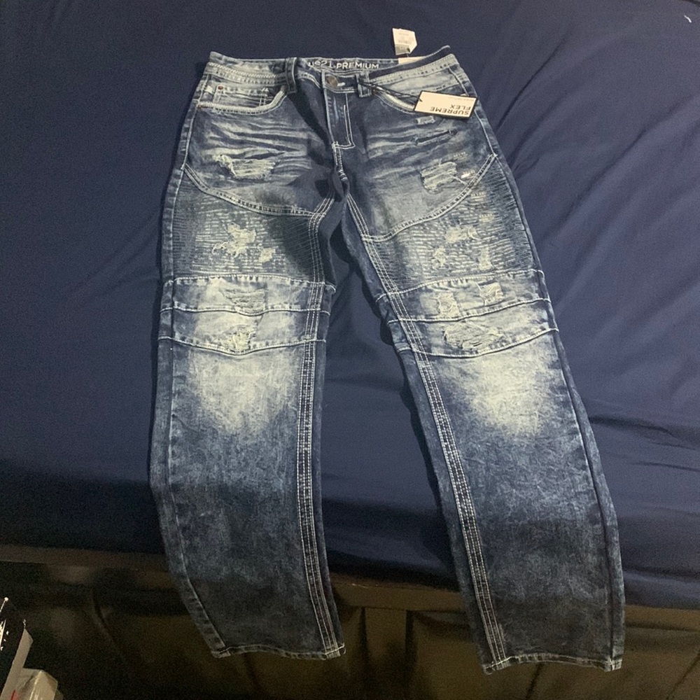 Never worn just trying to get them gone